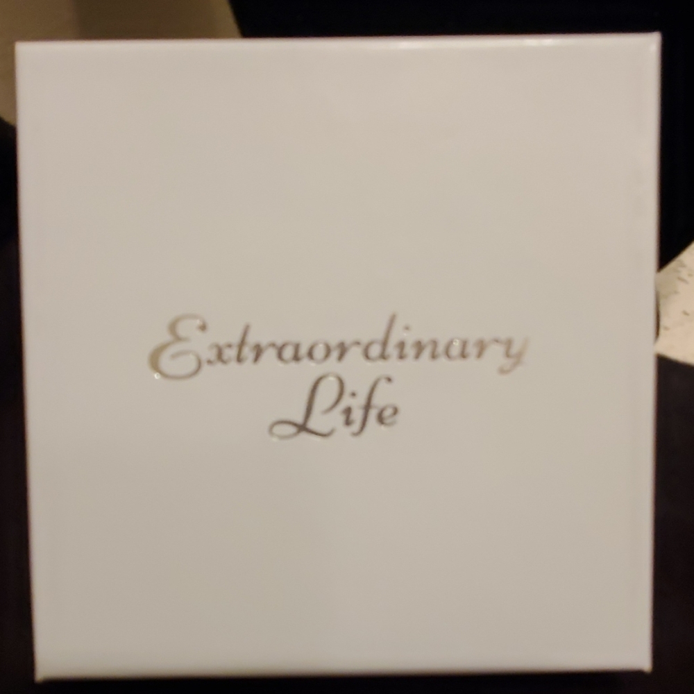 Extraordinary Life sterling silver bangle set